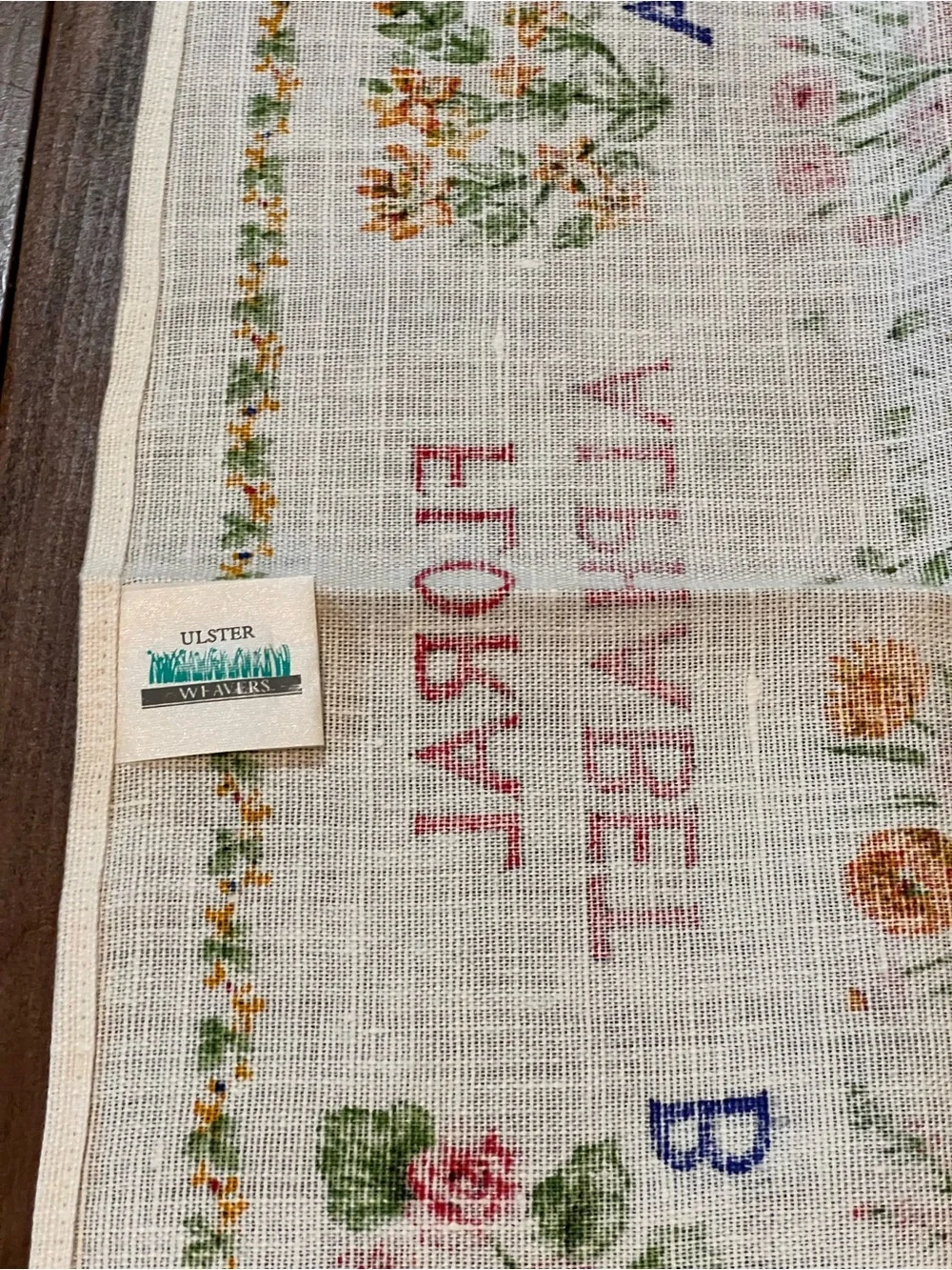 Ulster Weavers 100% Linen Tea Towel Flowers Roses Bouquet 18.5”x 29.25” NWOT